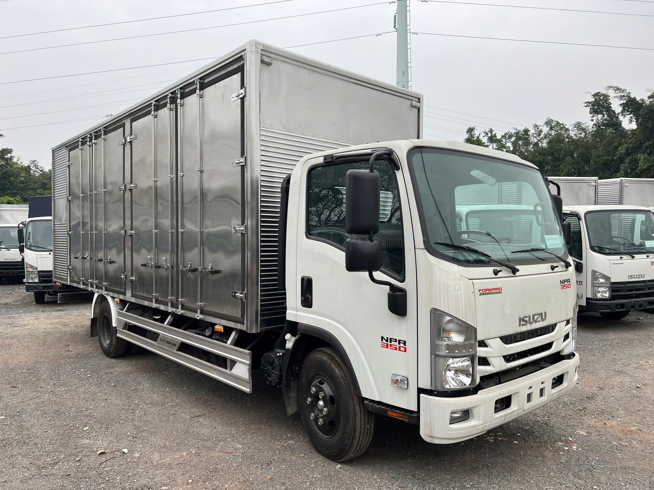 Làm lỗ thăm trần thạch cao 1772699840392 8955965494948183085 g3896224208828280182 92b1ebd2669f6eb4b824c7d437f4e1f3 scaled
