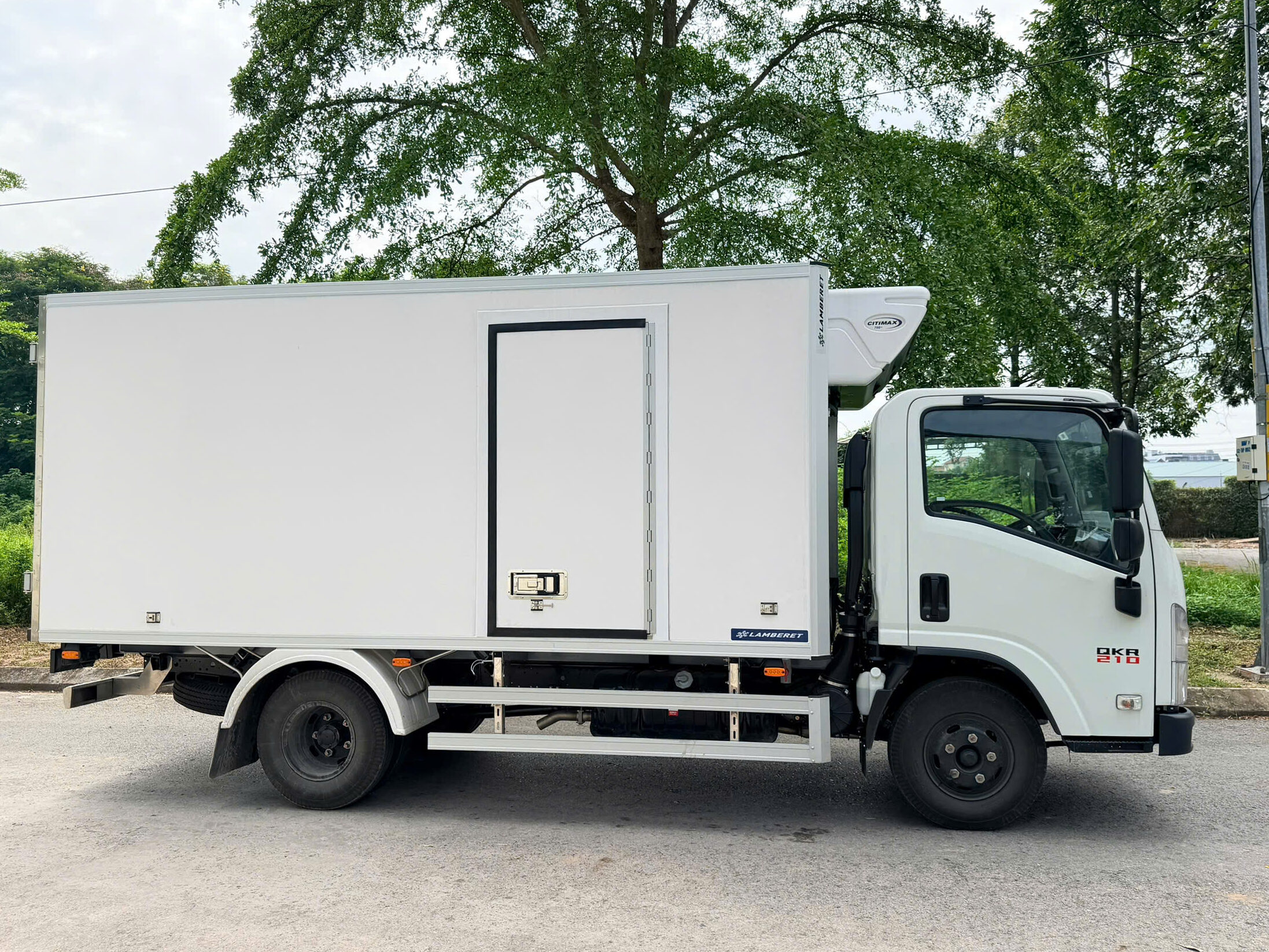 Sơn bả matit trần thạch cao 1781334847088 1267075254279441905 g3896224208828280182 4b676250ae807f5e1bf9a55a39f6736d edited